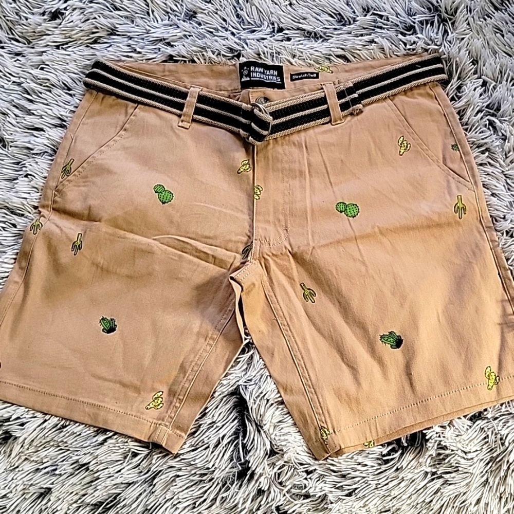 Cactus Short 🌵 - Picture 2 of 8